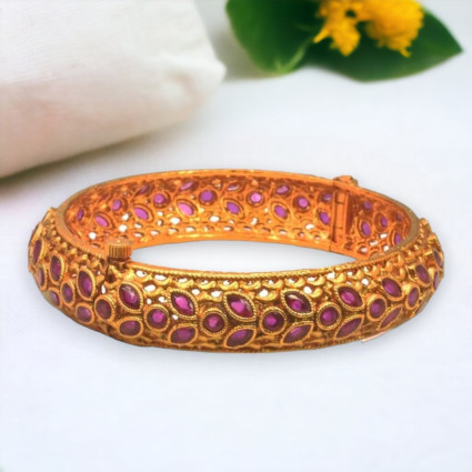Antique Matte Finish Ruby Screw Bangle Kada