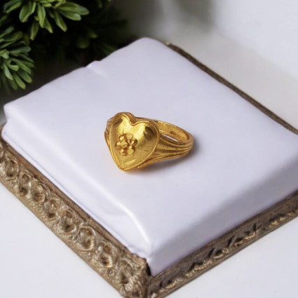 Endearing Gold Plated Floral Heart Finger Ring