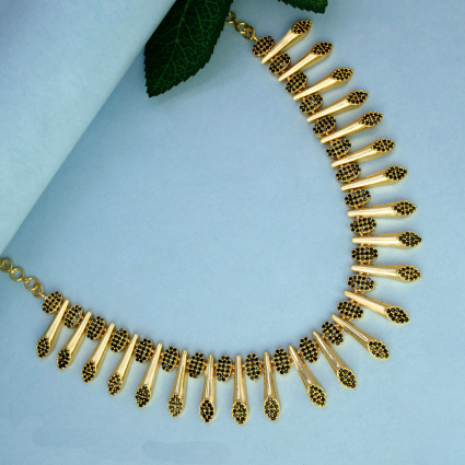 Exquisite Gold Plated Spike Designer Stone Necklace