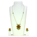 Fashion Invisible Chain Antique Green Stone Pendant Set