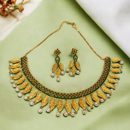 Charming Ruby Emerald Pearl Gold Plated Necklace Set